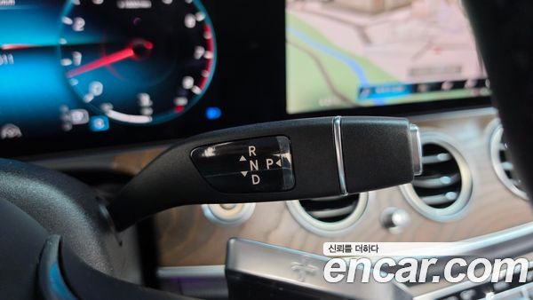 Mercedes-Benz E-Class 2021, фото 12