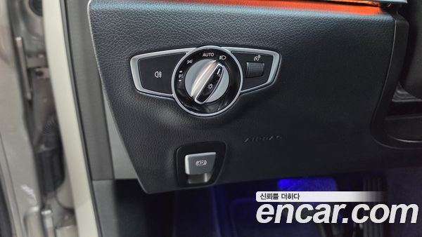 Mercedes-Benz E-Class 2021, фото 30