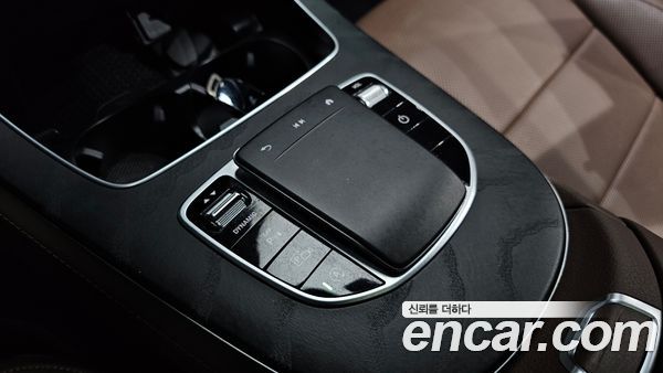Mercedes-Benz E-Class 2023, фото 35