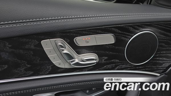 Mercedes-Benz E-Class 2021, фото 30