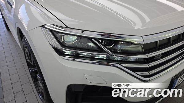 Volkswagen Touareg 2023, фото 8