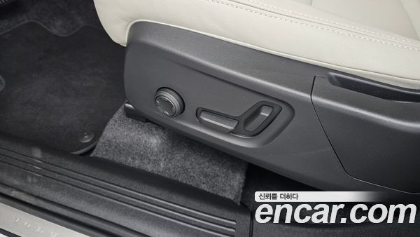 Volvo XC40 2026, фото 31