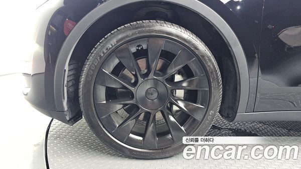 Tesla Model Y 2023, фото 4