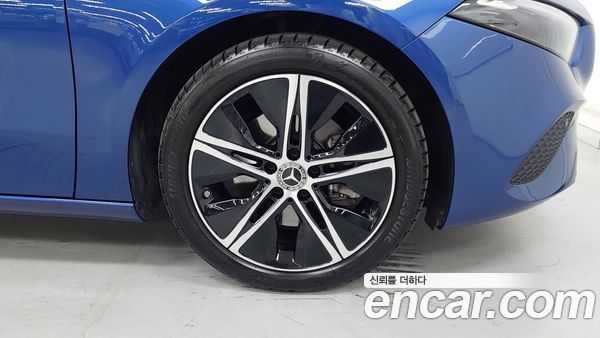Mercedes-Benz A-Class 2025, фото 5