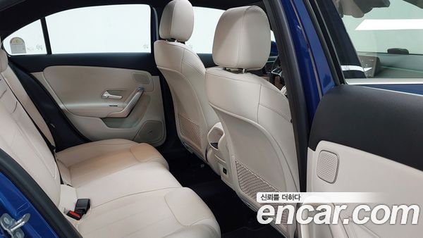Mercedes-Benz A-Class 2025, фото 10