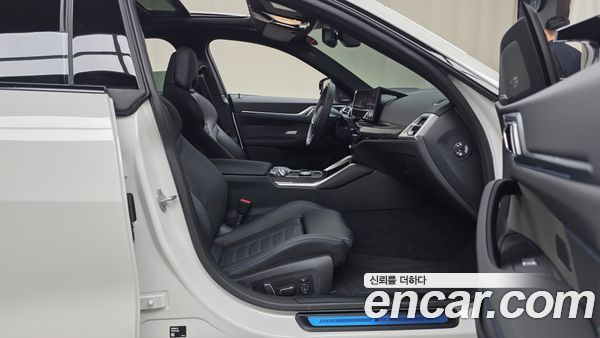 BMW i4 2025, фото 16
