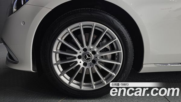 Mercedes-Benz E-Class 2022, фото 5