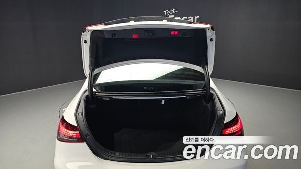 Mercedes-Benz E-Class 2022, фото 26