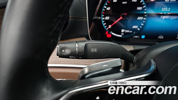 Mercedes-Benz E-Class 2022, фото 34