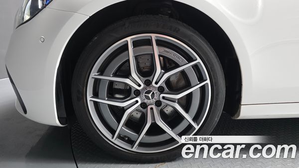 Mercedes-Benz E-Class 2022, фото 5