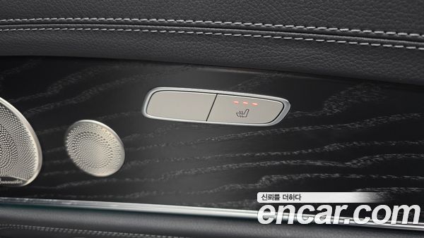Mercedes-Benz E-Class 2022, фото 29