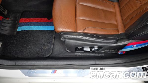 BMW 8 Series 2022, фото 31