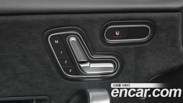 Mercedes-Benz A-Class 2023, фото 31