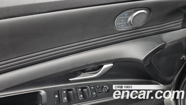 Hyundai Elantra 2023, фото 29