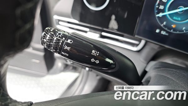 Hyundai Elantra 2023, фото 32