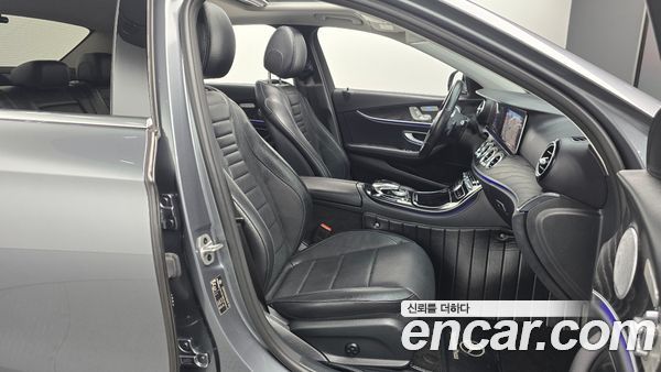 Mercedes-Benz E-Class 2020, фото 16