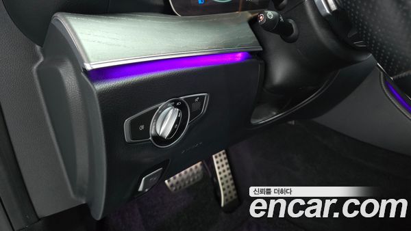 Mercedes-Benz E-Class 2021, фото 20