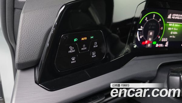 Volkswagen Golf 2023, фото 29