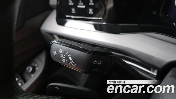 Volkswagen Golf 2023, фото 31