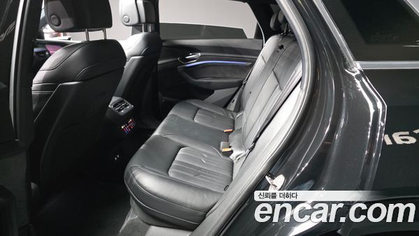 Audi e-tron 2021, фото 15
