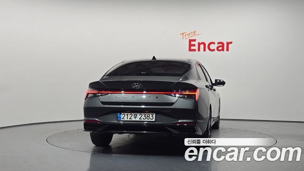 Hyundai Elantra 2021, фото 3