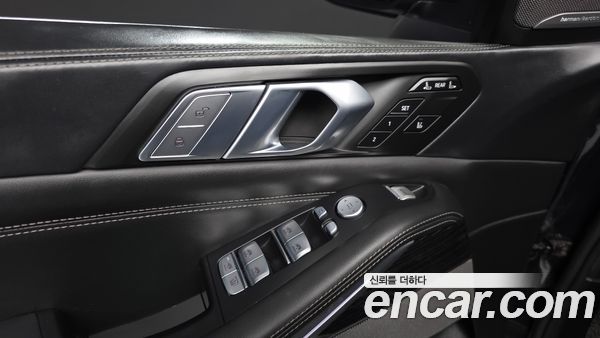 BMW X7 2022, фото 29