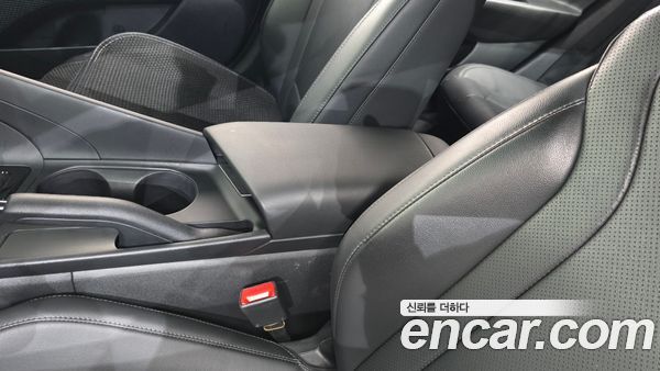Hyundai Elantra 2023, фото 30
