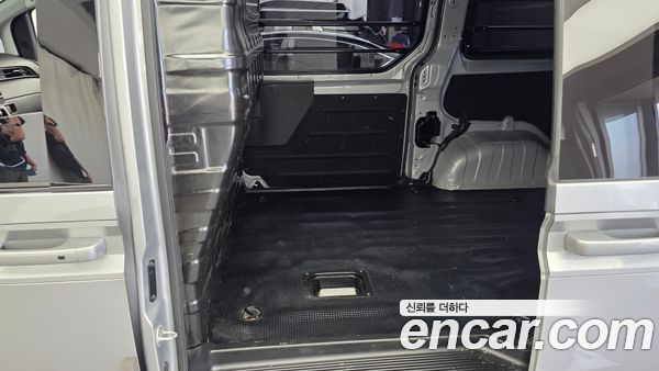 Hyundai Staria 2023, фото 16