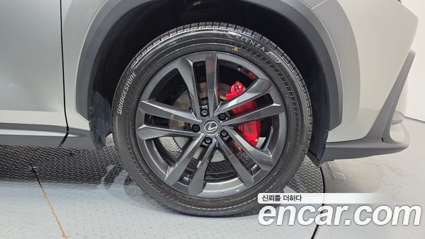 Lexus NX 2025, фото 5