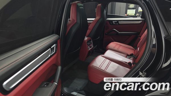 Porsche Cayenne 2022, фото 16