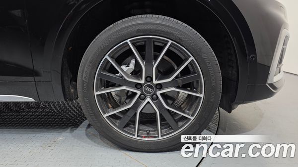 Audi Q5 2022, фото 5