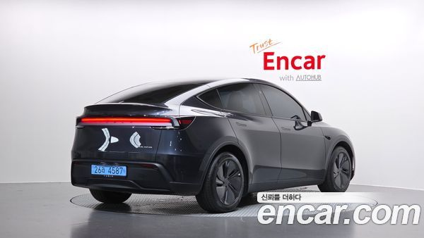 Tesla Model Y 2026