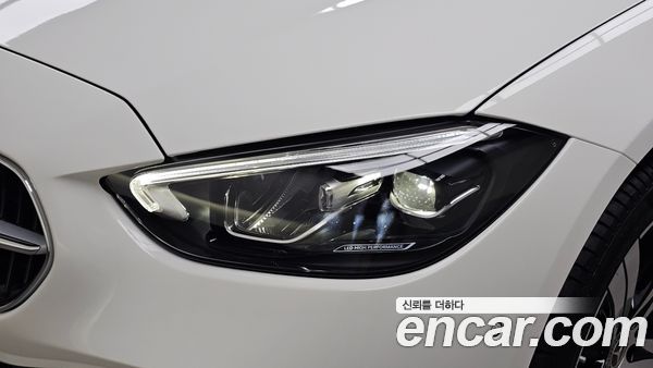Mercedes-Benz C-Class 2026, фото 7