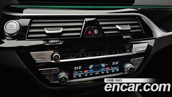 BMW 5 Series 2023, фото 25