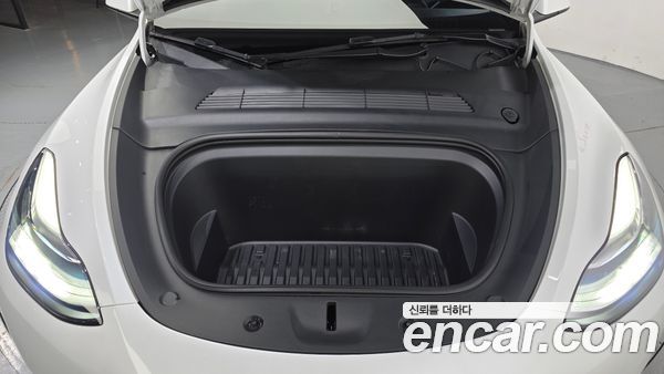 Tesla Model Y 2022, фото 6