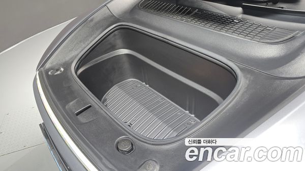 Tesla Model Y 2025, фото 6
