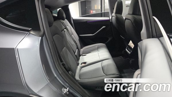 Tesla Model Y 2025, фото 17