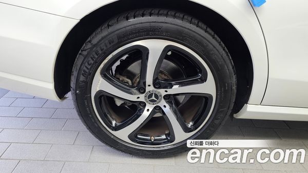 Mercedes-Benz E-Class 2020, фото 5