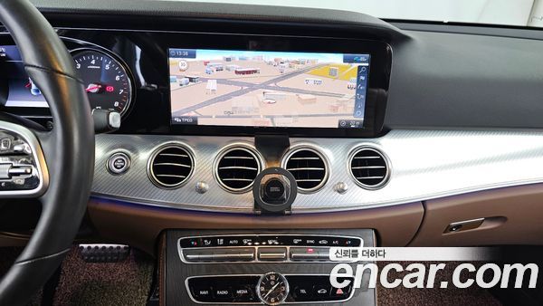 Mercedes-Benz E-Class 2020, фото 20