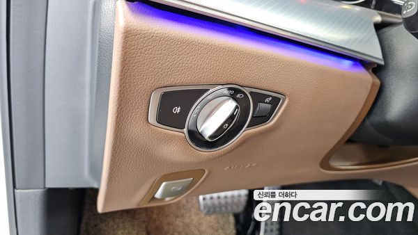 Mercedes-Benz E-Class 2020, фото 31