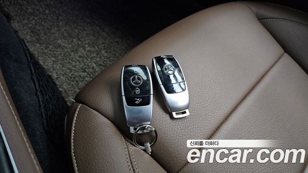 Mercedes-Benz E-Class 2020, фото 32