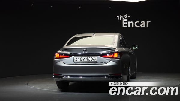 Lexus ES 2024, фото 4