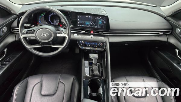 Hyundai Elantra 2023, фото 10