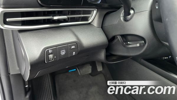 Hyundai Elantra 2023, фото 24