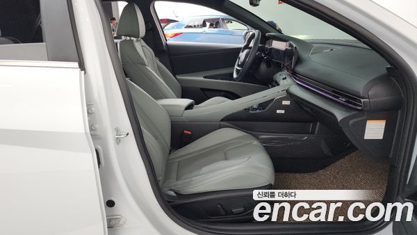 Hyundai Elantra 2024, фото 16