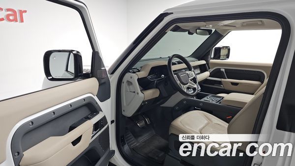 Land Rover Defender 2022, фото 10