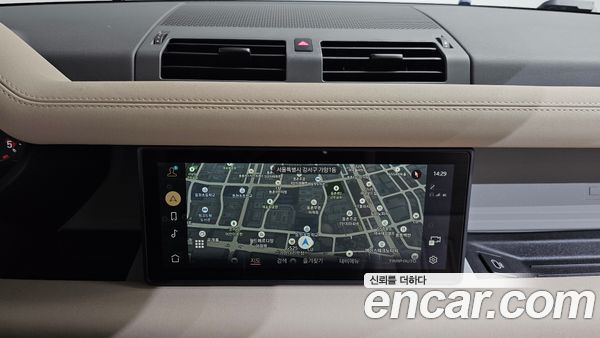 Land Rover Defender 2022, фото 14
