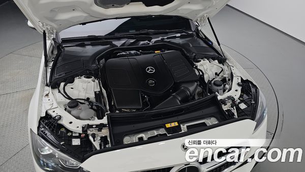 Mercedes-Benz C-Class 2024, фото 5