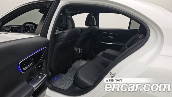 Mercedes-Benz C-Class 2024, фото 15