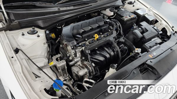 Hyundai Elantra 2024, фото 6
